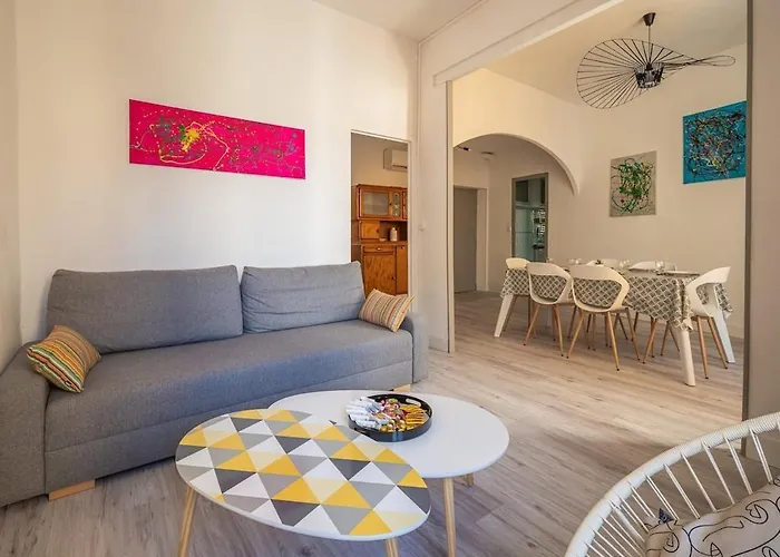 Apartment Cocon Des Halles - Climatisation - Terrasse Narbonne
